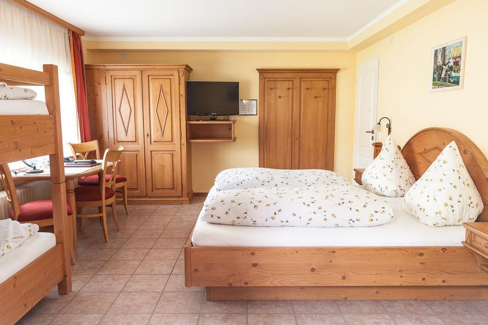 Hotel-Restaurant Zum Ochsen Schallstadt Luaran gambar