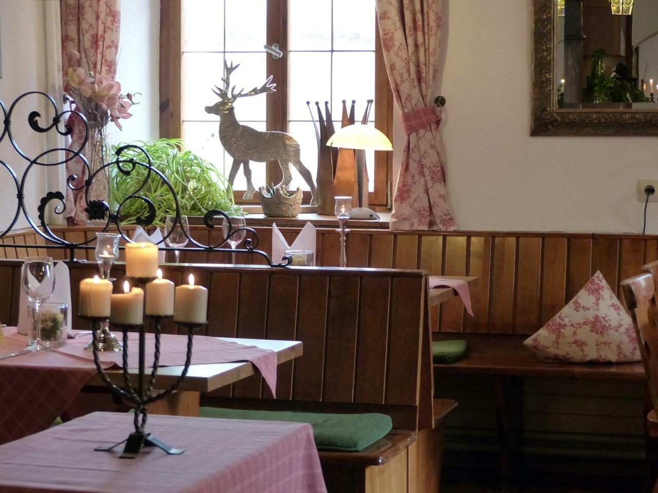 Hotel-Restaurant Zum Ochsen Schallstadt Luaran gambar