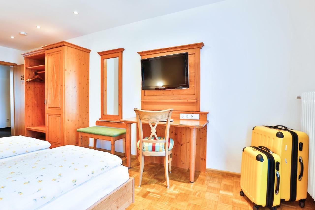 Hotel-Restaurant Zum Ochsen Schallstadt Luaran gambar