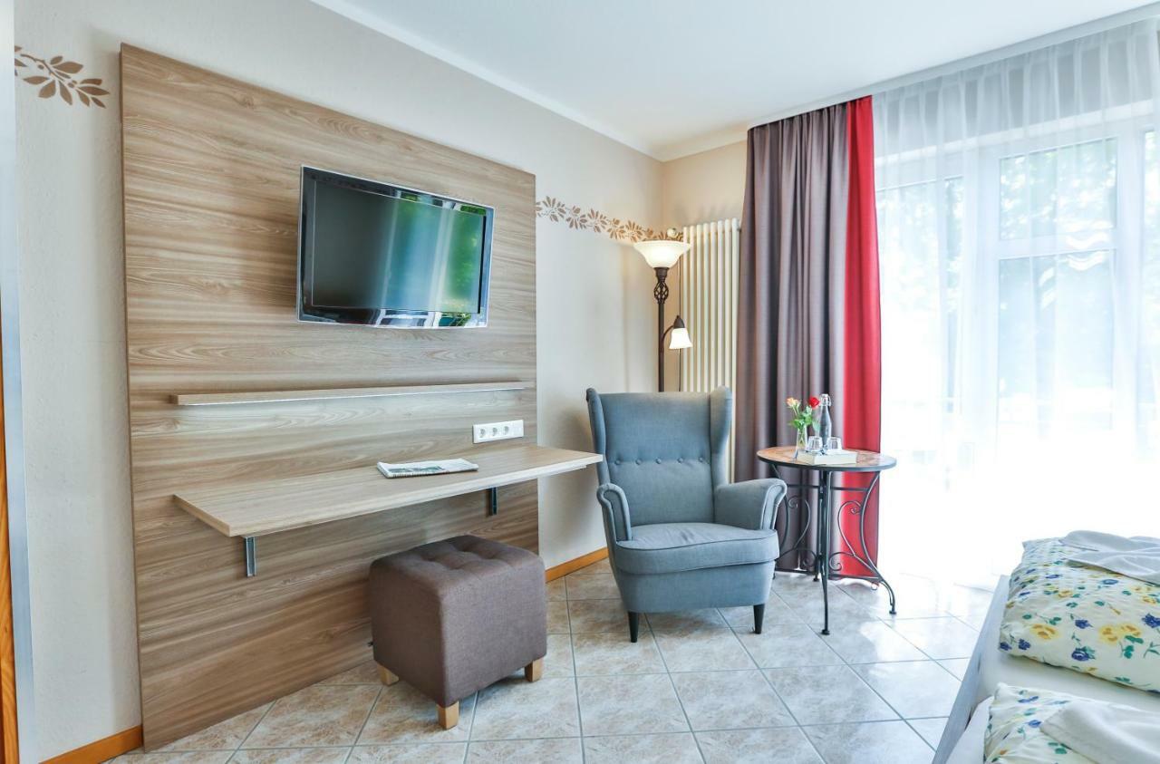 Hotel-Restaurant Zum Ochsen Schallstadt Luaran gambar