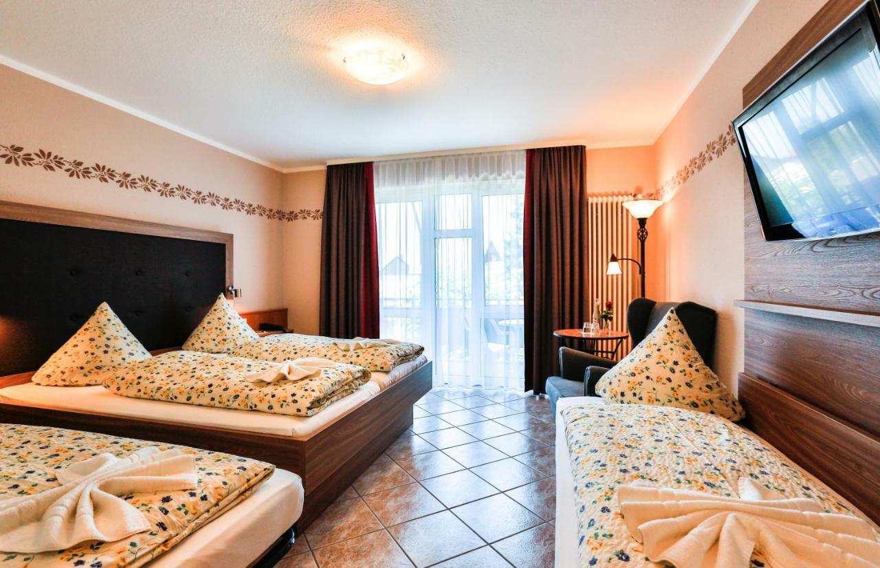 Hotel-Restaurant Zum Ochsen Schallstadt Luaran gambar