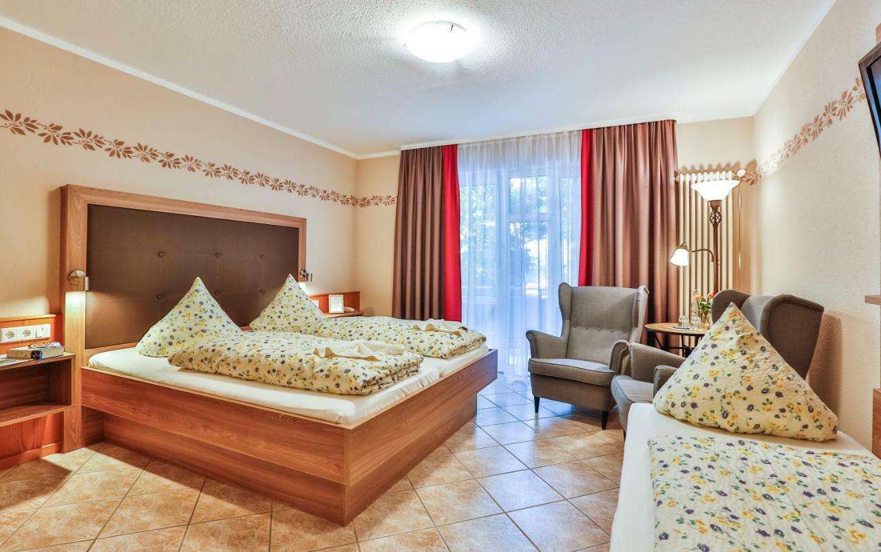 Hotel-Restaurant Zum Ochsen Schallstadt Luaran gambar