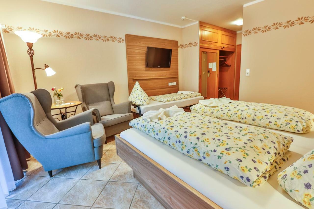Hotel-Restaurant Zum Ochsen Schallstadt Luaran gambar